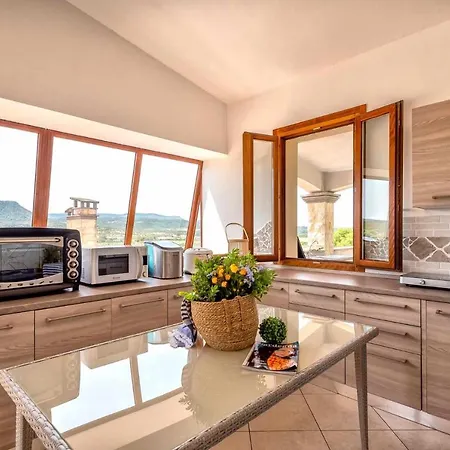 Janas Luxury Surrounded By Large Park, Swimming Pool, Parking And Wifi Villa