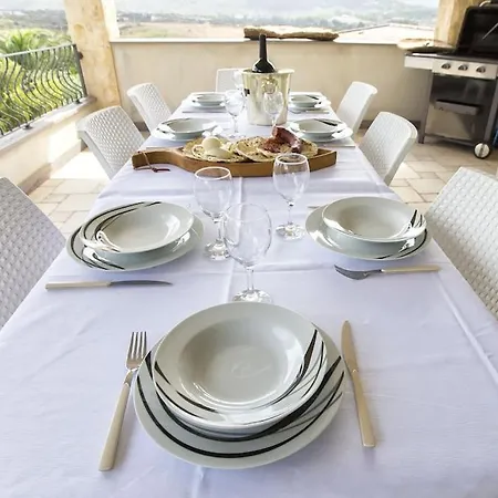 Janas Luxury Surrounded By Large Park, Swimming Pool, Parking And Wifi * Alghero