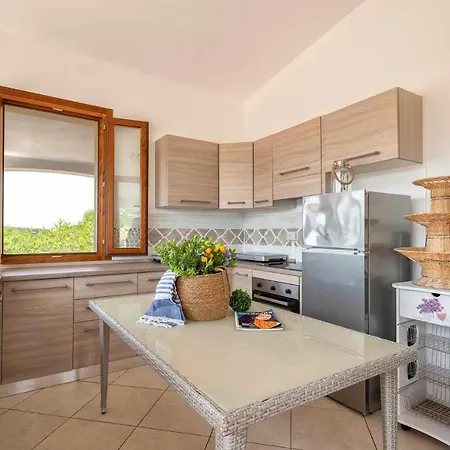 Janas Luxury Surrounded By Large Park, Swimming Pool, Parking And Wifi Villa Alghero