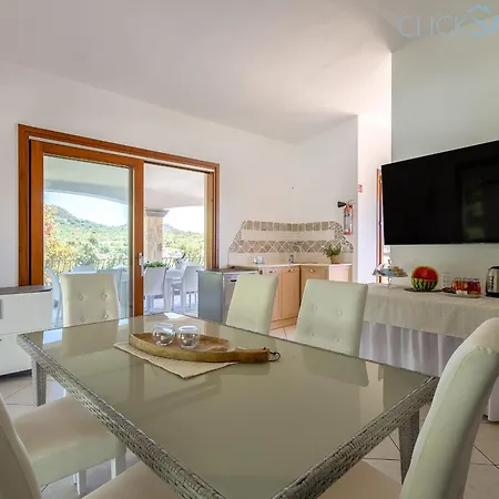 Janas Luxury Surrounded By Large Park, Swimming Pool, Parking And Wifi *