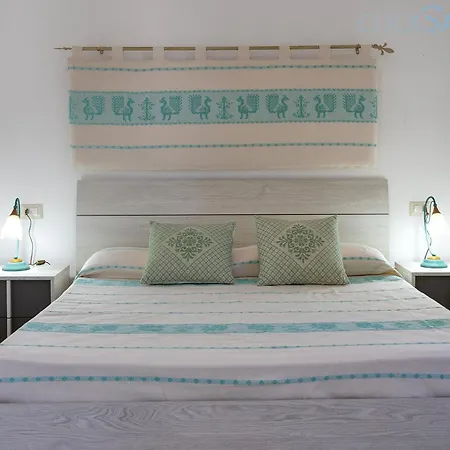 Janas Luxury Surrounded By Large Park, Swimming Pool, Parking And Wifi Alghero