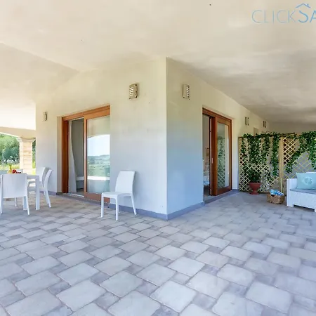 Janas Luxury Surrounded By Large Park, Swimming Pool, Parking And Wifi Villa *