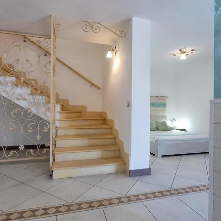 Janas Luxury Surrounded By Large Park, Swimming Pool, Parking And Wifi