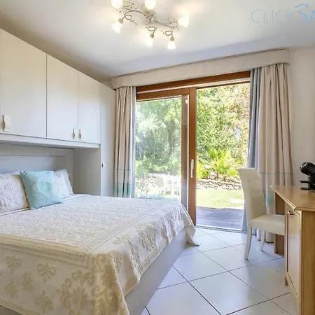Janas Luxury Surrounded By Large Park, Swimming Pool, Parking And Wifi *