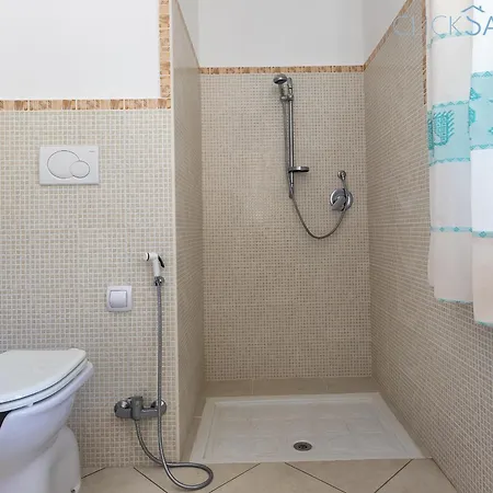 Janas Luxury Surrounded By Large Park, Swimming Pool, Parking And Wifi Alghero