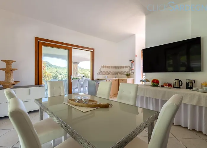 Janas Luxury Surrounded By Large Park, Swimming Pool, Parking And Wifi *