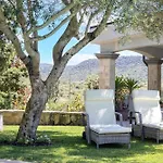 Vila Janas Luxury Surrounded By Large Park, Swimming Pool, Parking And Wifi